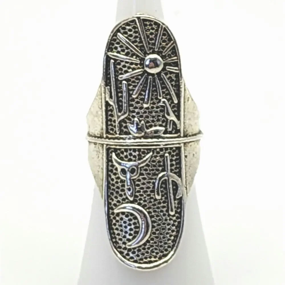 Vintage Southwestern Totem Ring Sun Moon Cactus Silver Tone Metal US Size 5.5